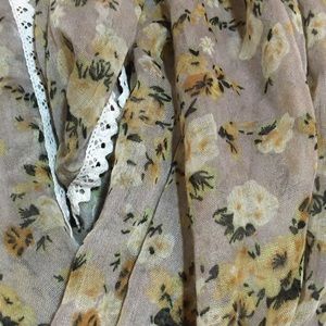 Lulu neutral floral infinity scarf crochet